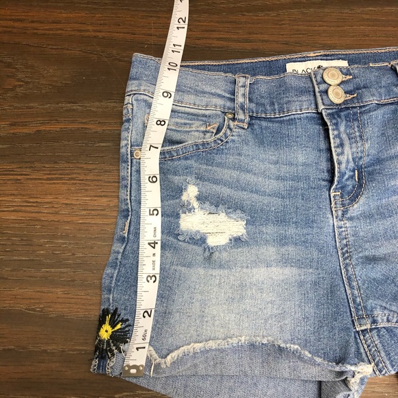 Black Daisy Girl Distressed Denim shorts size 12 - Picture 12 of 12